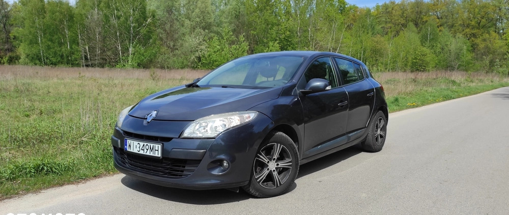 Renault Megane cena 17900 przebieg: 143000, rok produkcji 2010 z Piaseczno małe 781